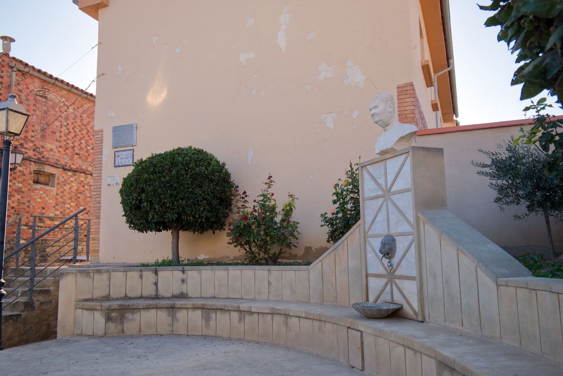 Plaza-Monsen-Leon.jpg
