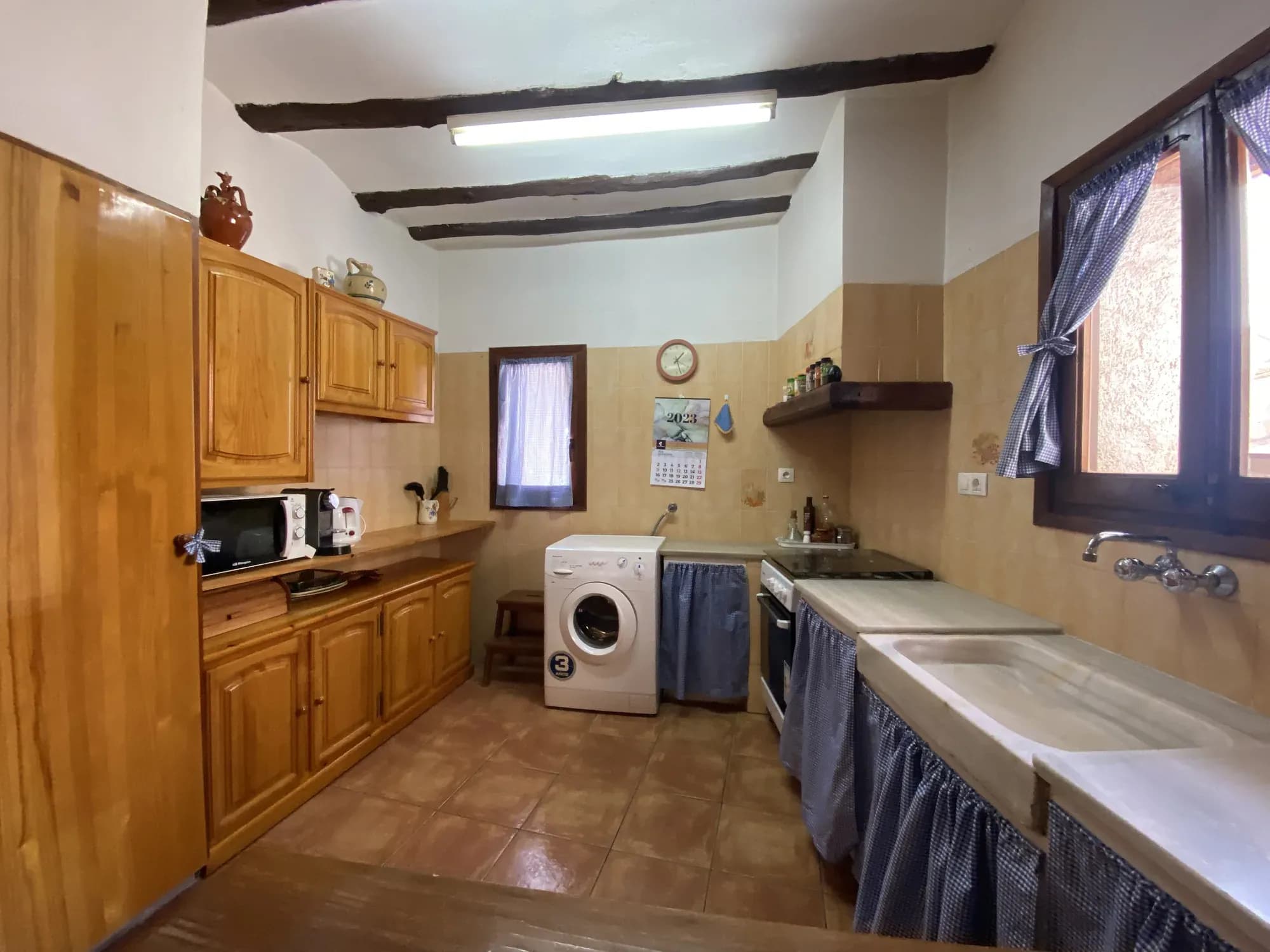 Cocina equipada de Casa Comet en Valderrobres
