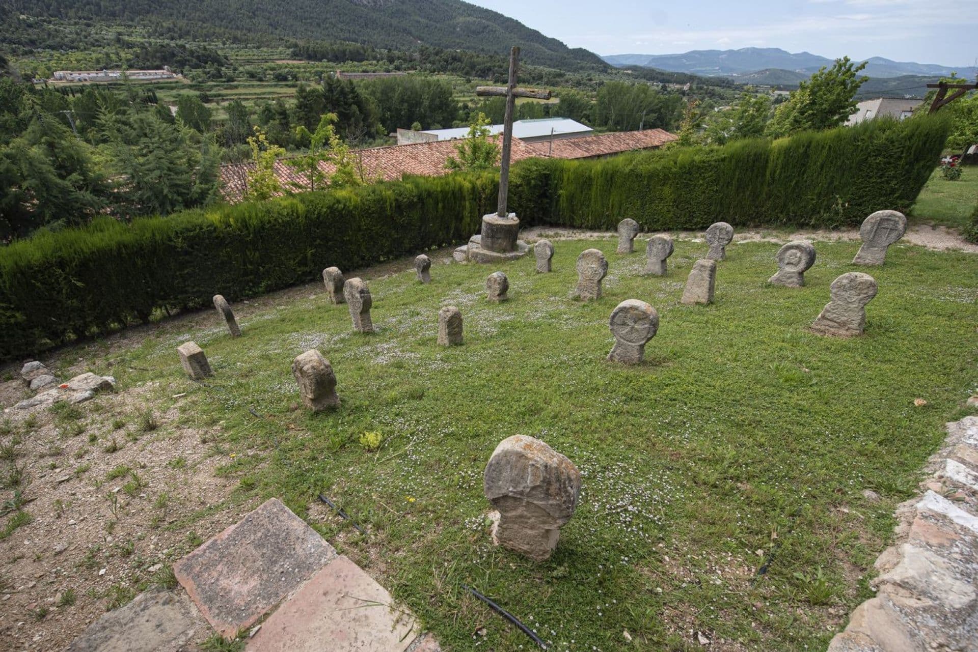 CEMENTERIO MEDIEVAL