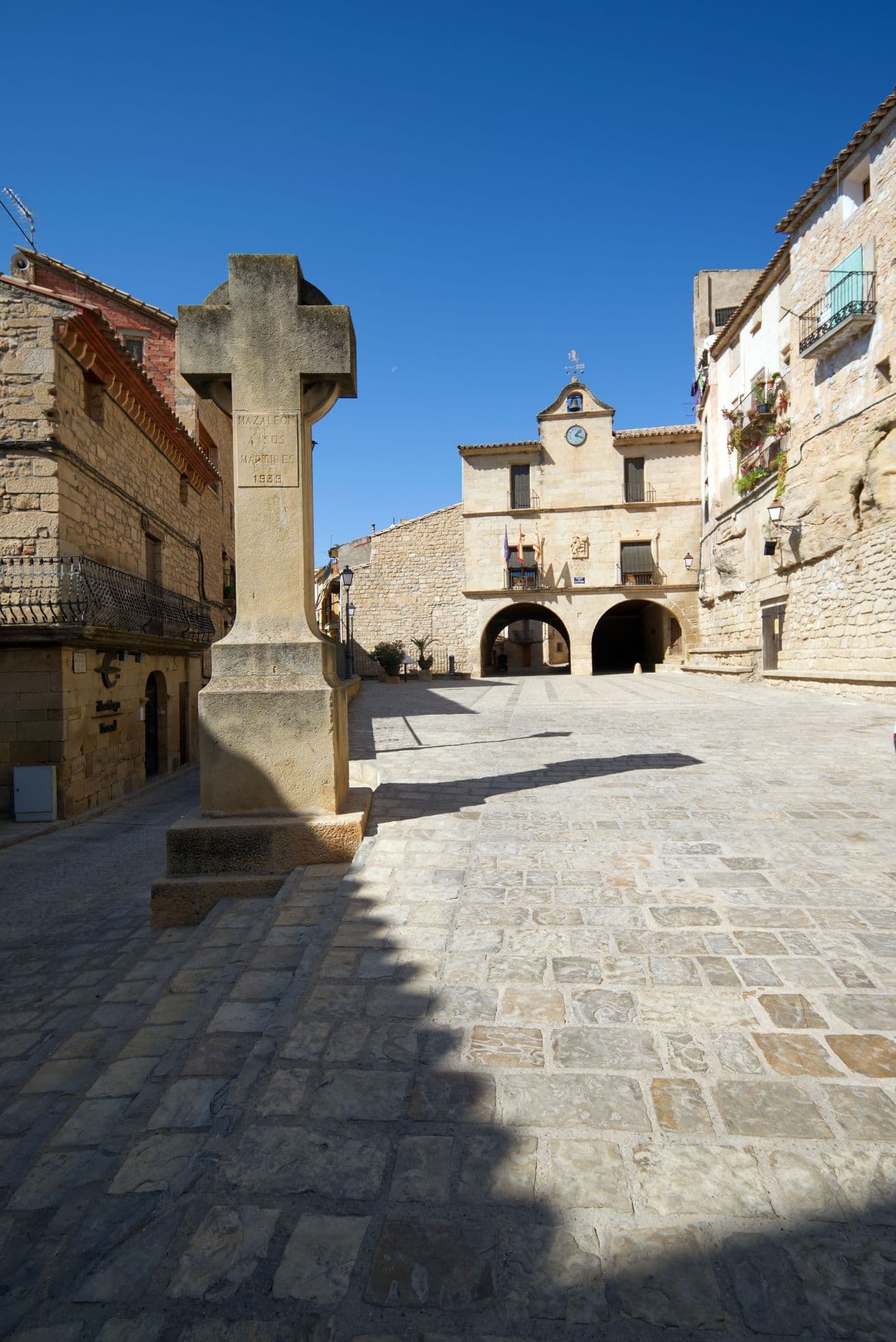 mazaleon plaza