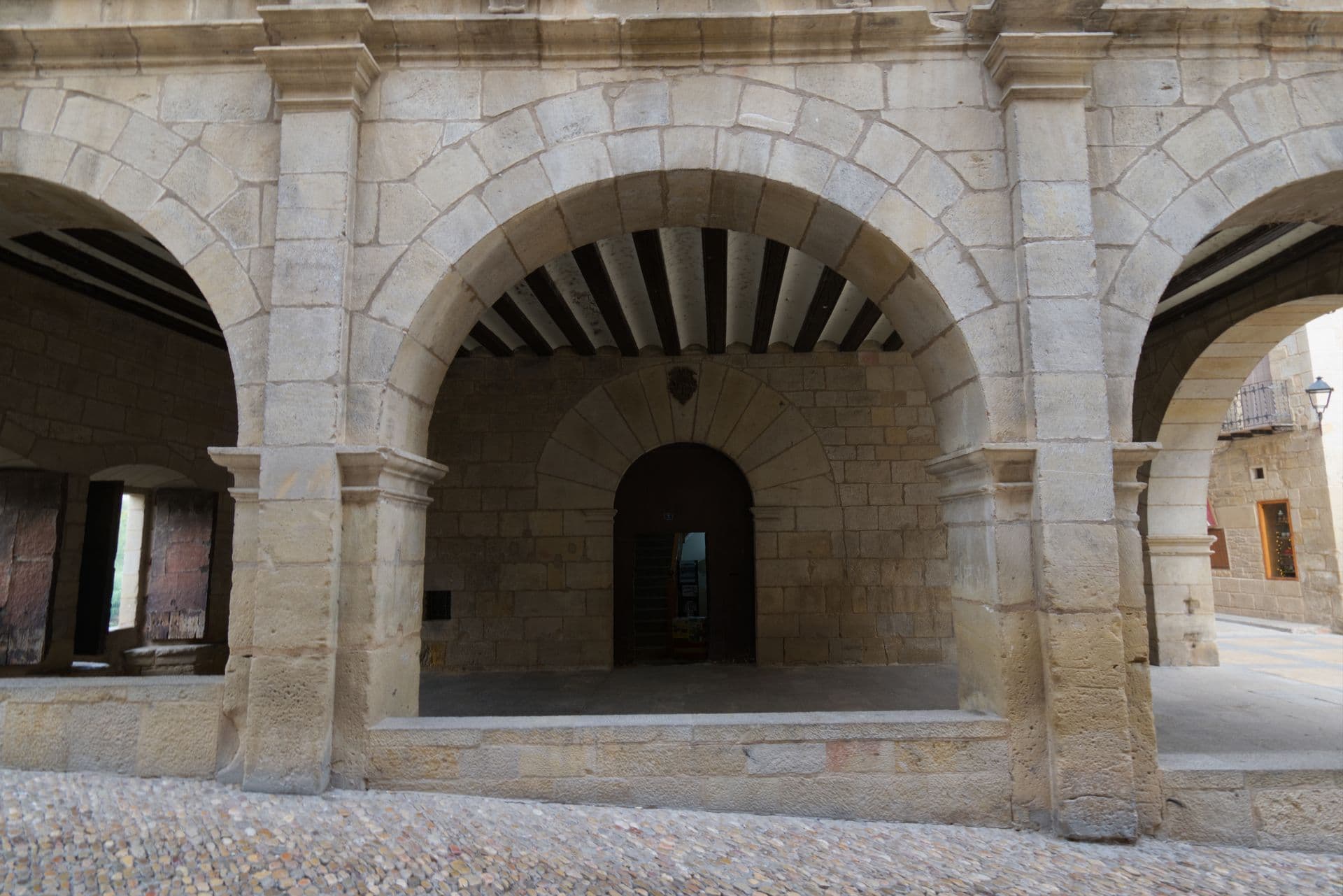 valderrobres puerta